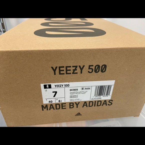 Yeezy - Picture 5 of 7